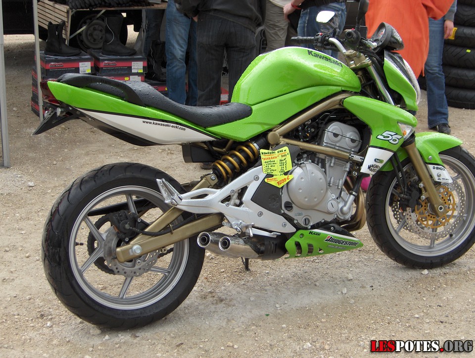 Photographie : Kawa ER6N (superbe)