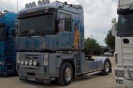 Camion (bleu)