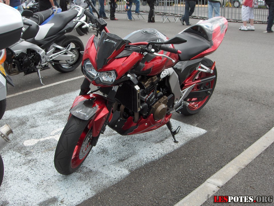 Photographie : Z 750 (N&R)