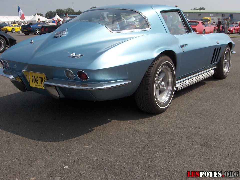 Photographie : Chevrolet Corvette 66 (derri&egrave;re)