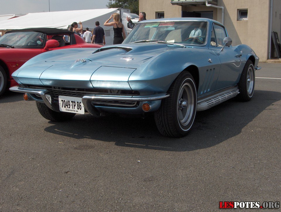 Photographie : Chevrolet Corvette 66 (face)