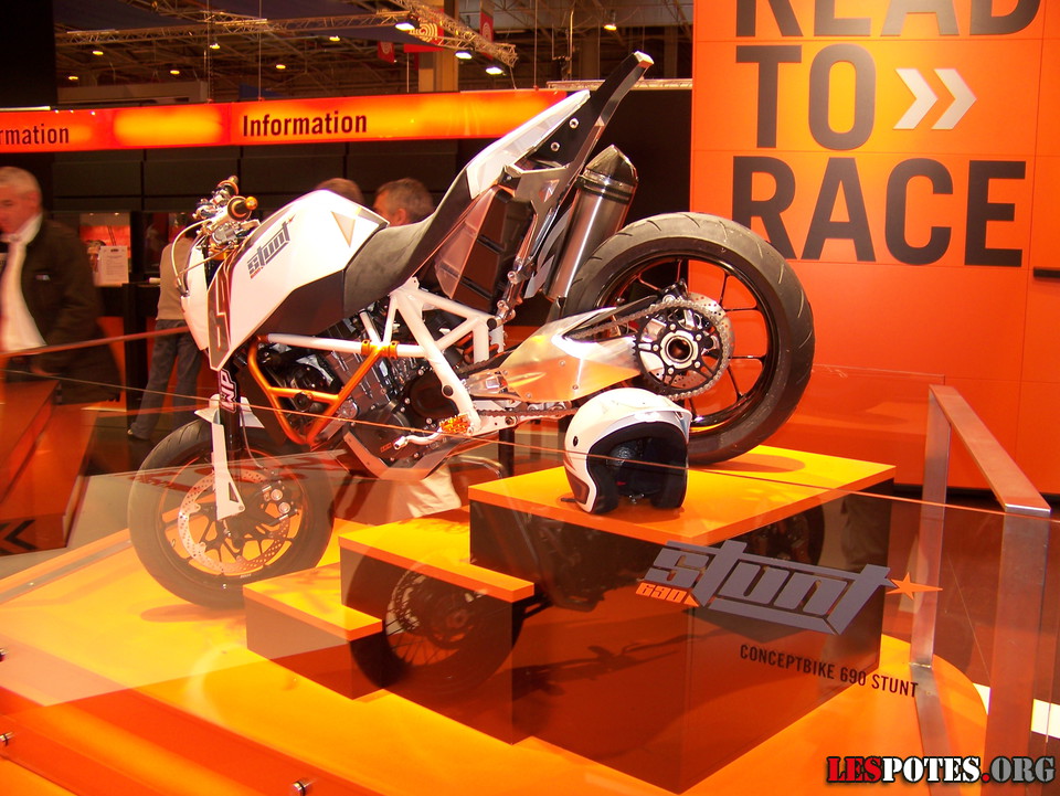 Photographie : KTM 690 stunt