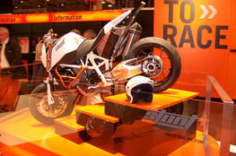 KTM 690 stunt