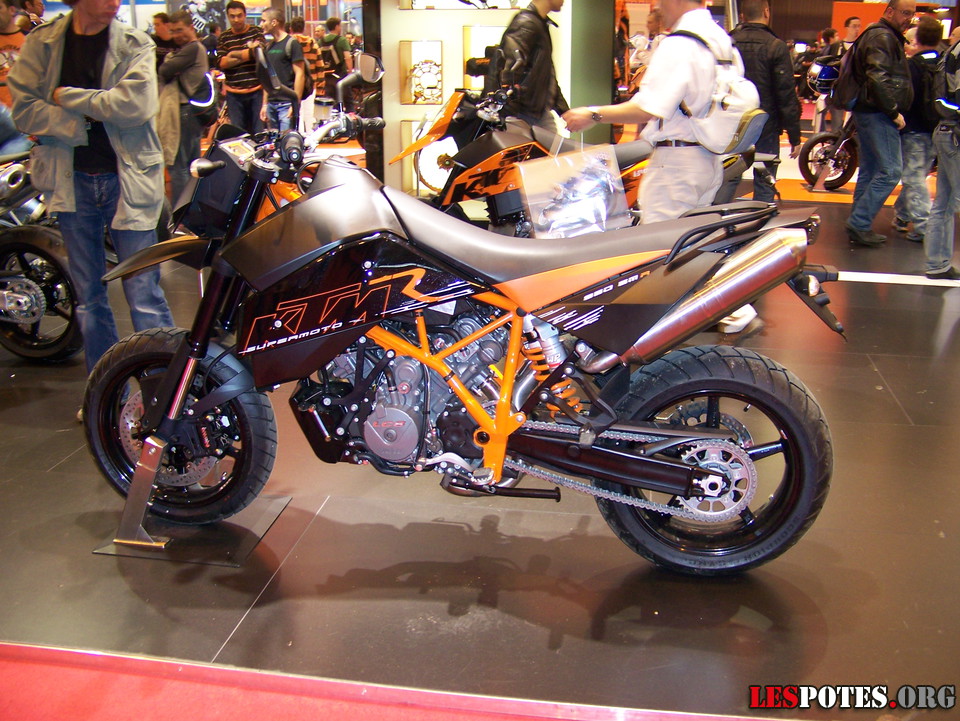 Photographie : KTM 950 SuperMoto R