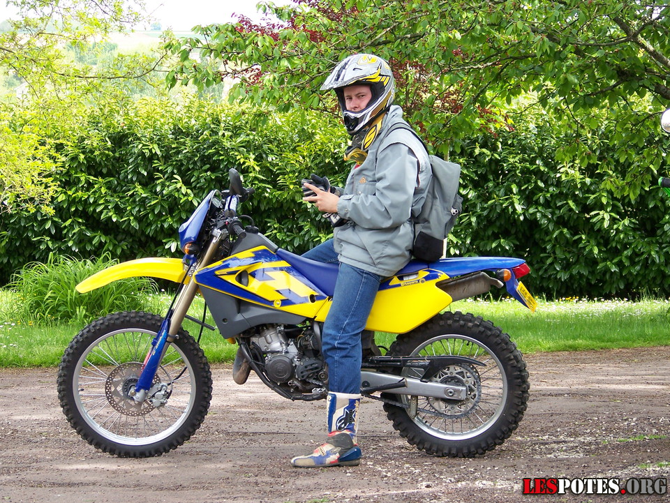 Photographie : Paulo avec sa 125 WRE