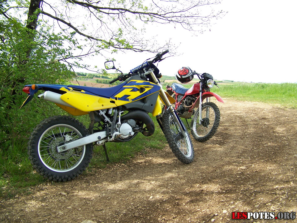 Photographie : Pause 125 WRE / 125 XLS