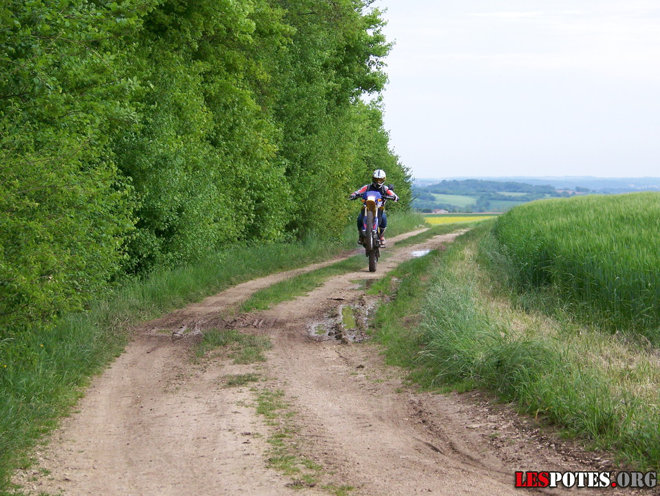 Photographie : 125 WRE en wheeling