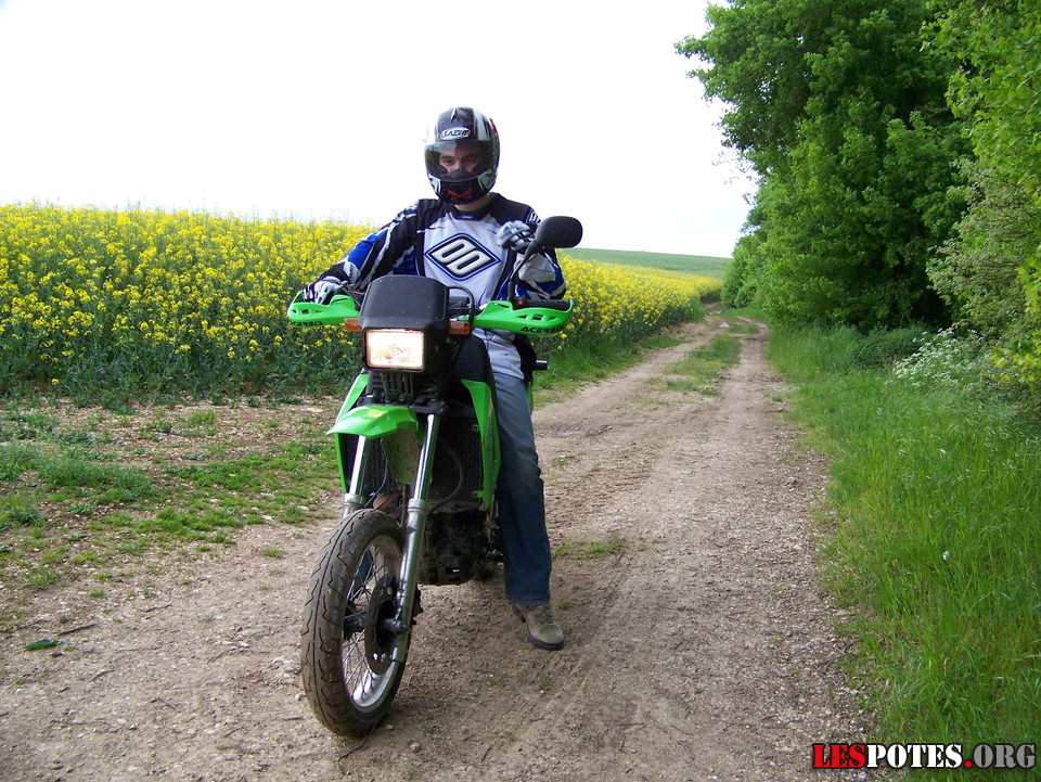 Photographie : Dur dur en pneus route