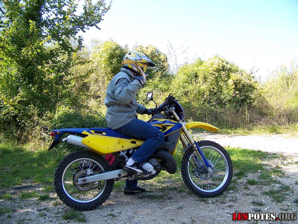 Photographie : Paulo sur sa WRE