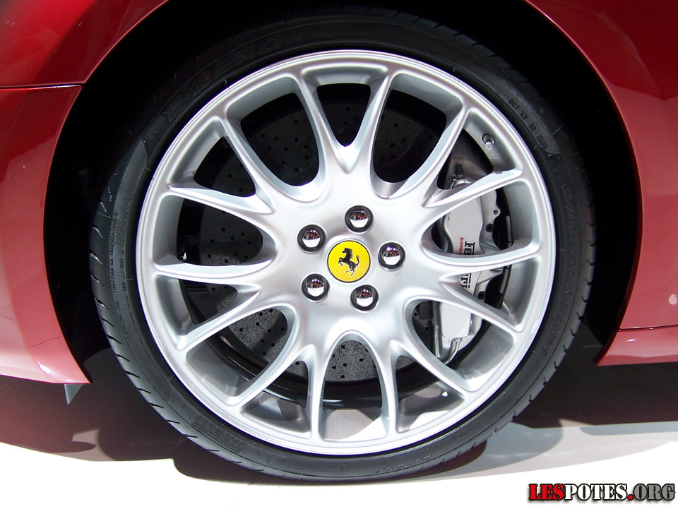 Photographie : Ferrari - frein ceramique 559 GTB