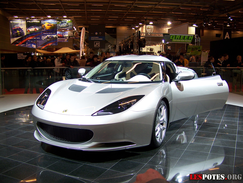 Photographie : Lotus Evora avant