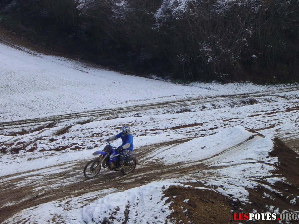 Photographie : Quentin 125 YZ (saut 2)