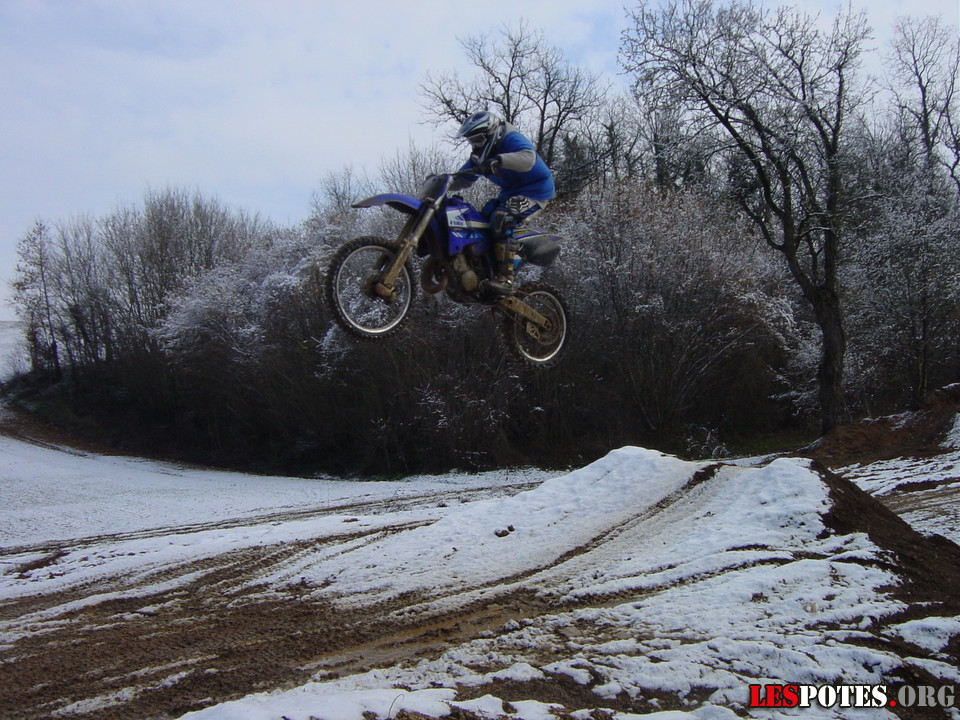 Photographie : Quentin 125 YZ (saut 6)