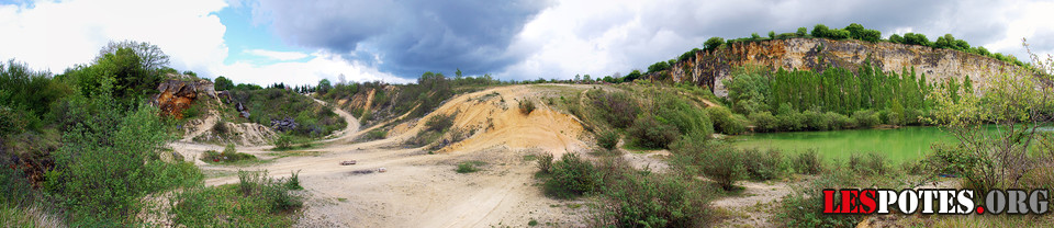 Photographie : Vue d'ensemble du terrain