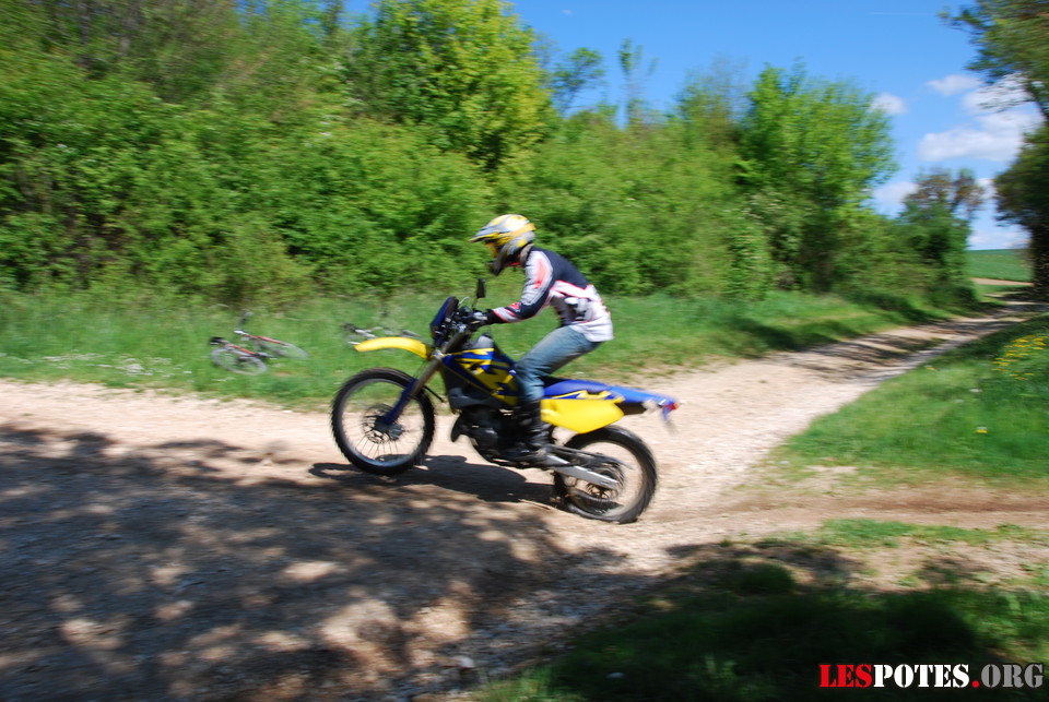Photographie : Ouch, le pneu!