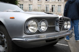 Alfa Rom&eacute;o calandre