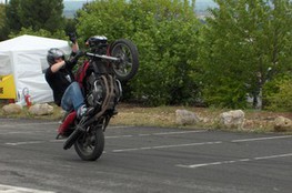 Wheeling One hand