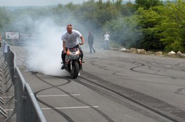 Motiv' (900 CBR)