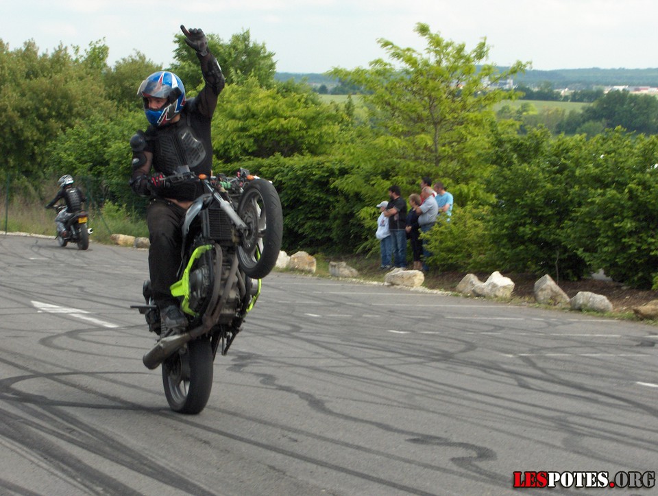 Photographie : Wheeling One hand