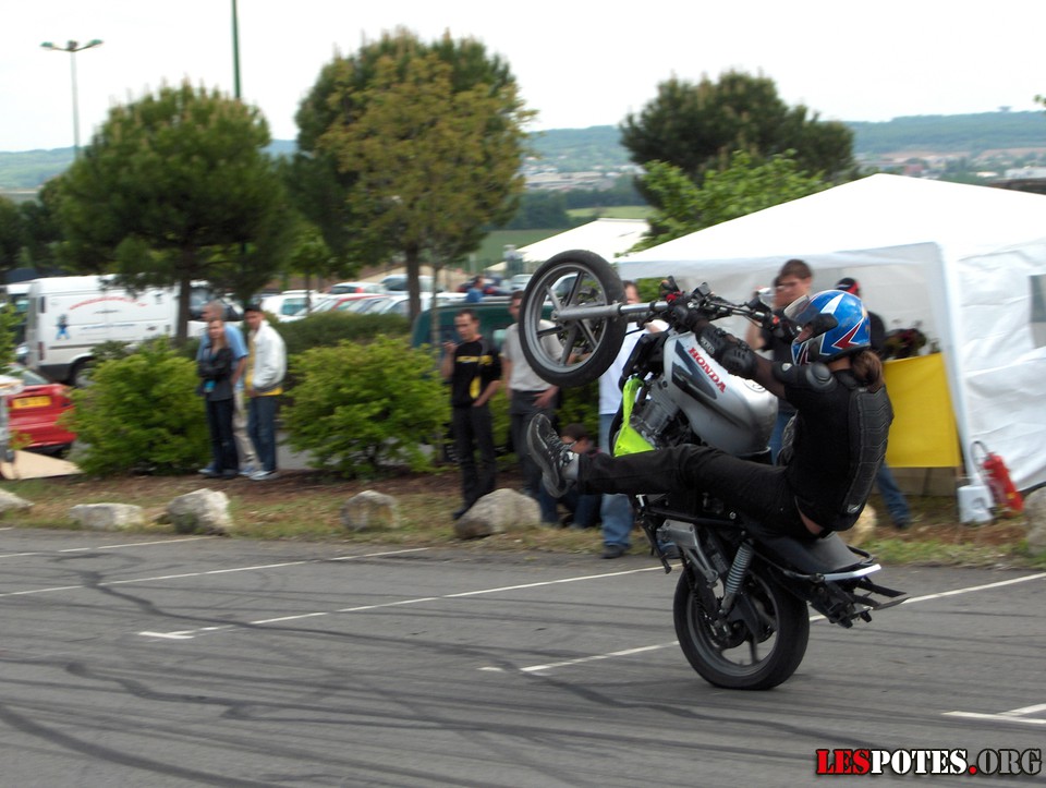 Photographie : Wheeling assis 3