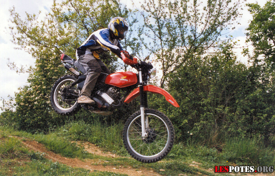Photographie : Ludo saut 1 (250 XR)