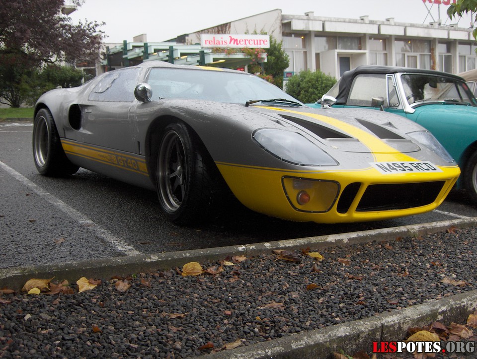 Photographie : FORD GT 40 (grise)