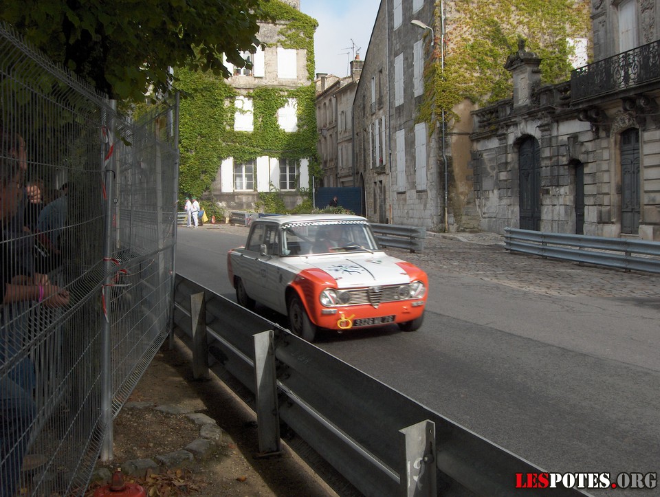 Photographie : Passage - Alfa Rom&eacute;o