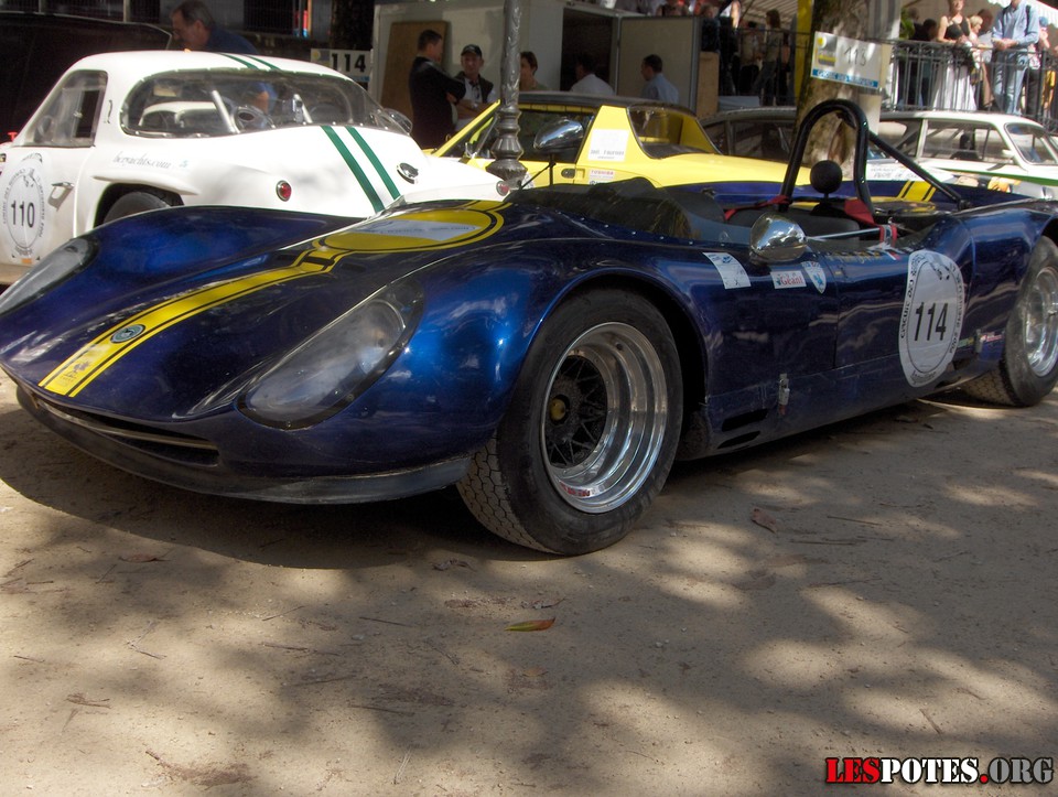 Photographie : Renault numero 114