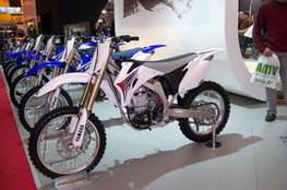Yamaha Stand Cross