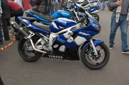 Yamaha R6