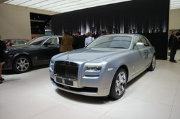 Stand Rolls Royce