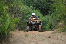 Mont&eacute;e impossible en quad