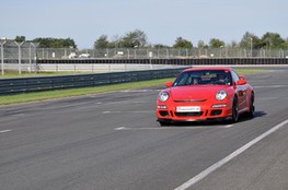 Ligne droite GT3 rouge