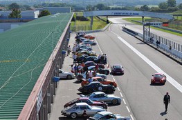 Paddock &agrave; midi