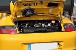 Moteur Porsche 911 GT3 jaune