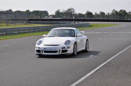Ligne droite Porsche 911 GT3 blanche
