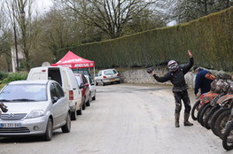 paddock &agrave; midi