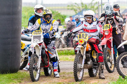 D&eacute;part : n&deg;400 et 402. Flower power