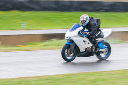 Ligne droite : Ludo et son imper