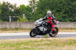 Interm&eacute;diaire