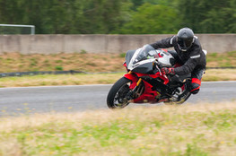 Interm&eacute;diaire