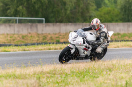 Interm&eacute;diaire