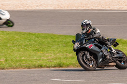 Interm&eacute;diaire