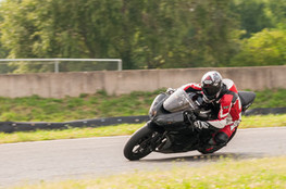 Interm&eacute;diaire