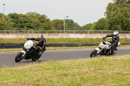 Interm&eacute;diaire