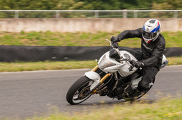 Interm&eacute;diaire