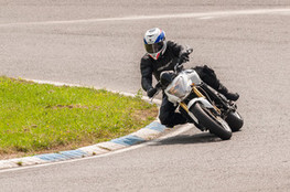 Interm&eacute;diaire