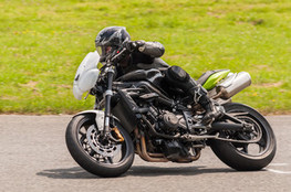 Interm&eacute;diaire