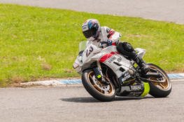 Interm&eacute;diaire