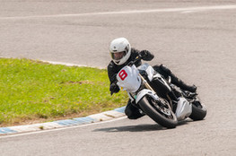 Interm&eacute;diaire